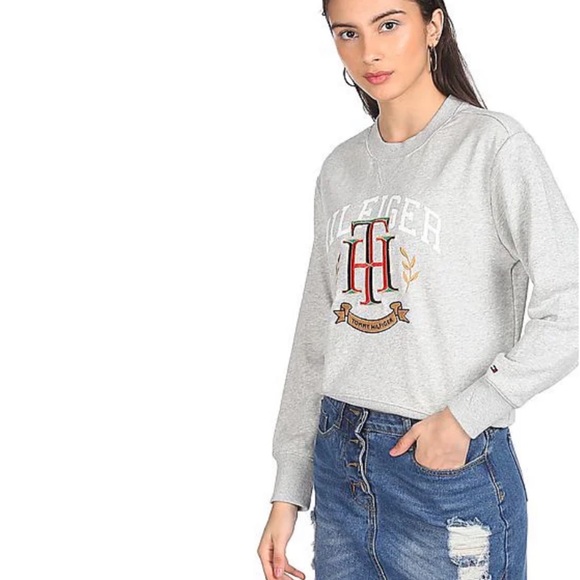 Tommy Hilfiger Tops - Tommy Hilfiger Women’s Sweatshirt